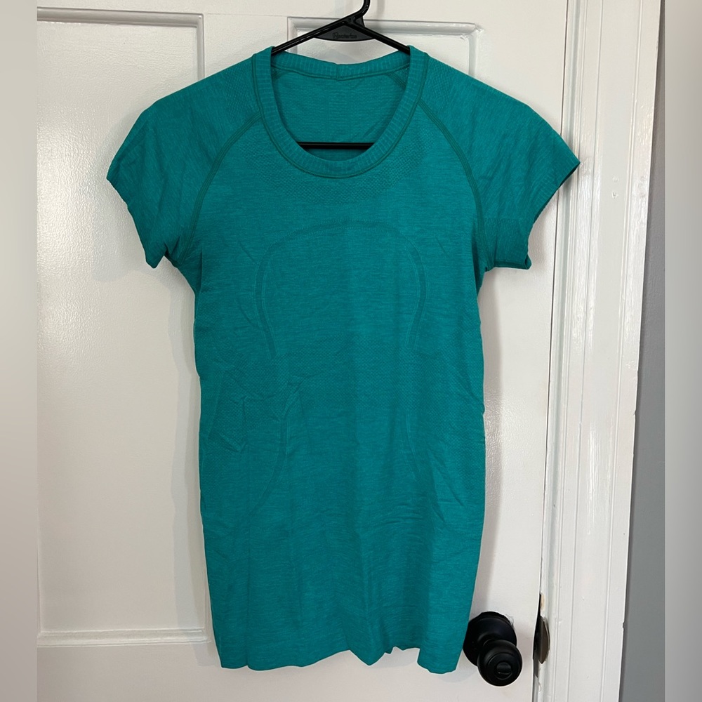 Lulu lemon size 6 shirt